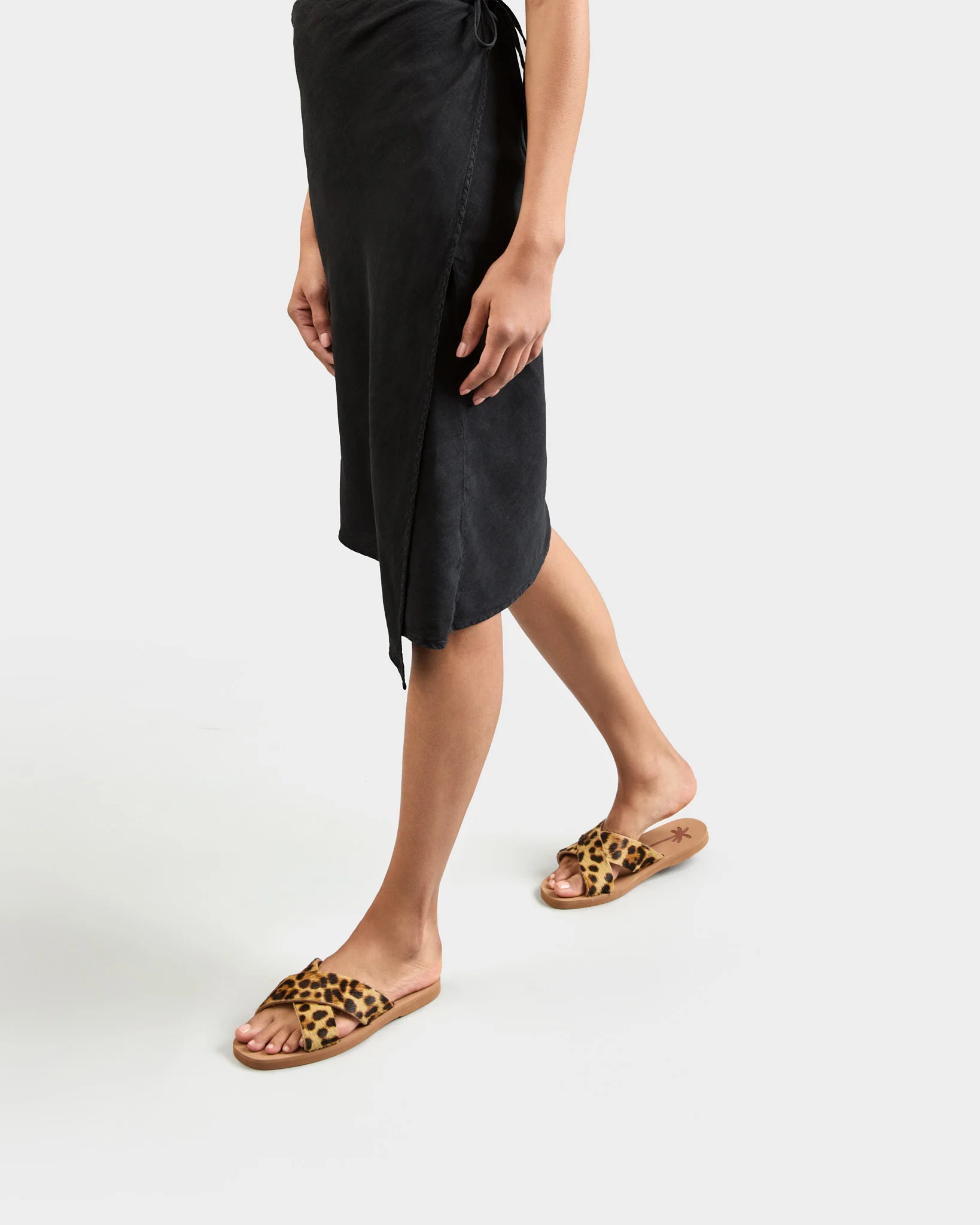 Eva And Calf Hair Crossed Bands Sandals - D62XN - Honolulu - Cuero And Leopard - Image 5
