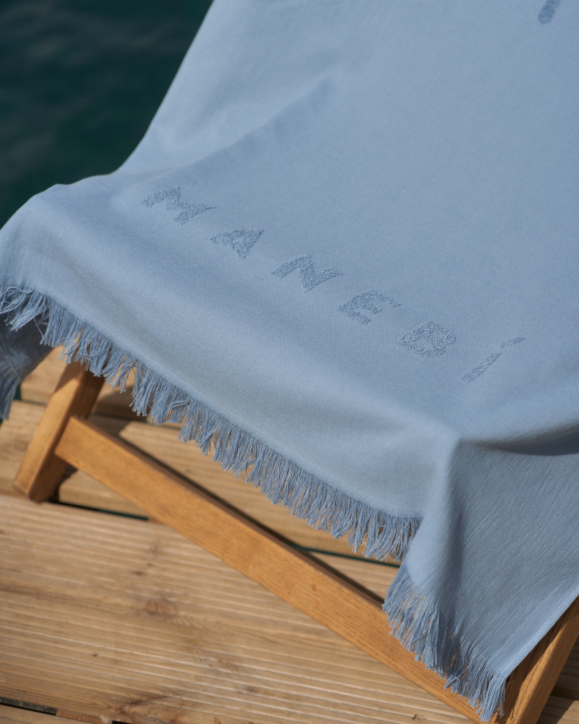 Jaquard Beach Towel - K13TW - Embroidered Palm With Palm & Logo Indigo - Image 4