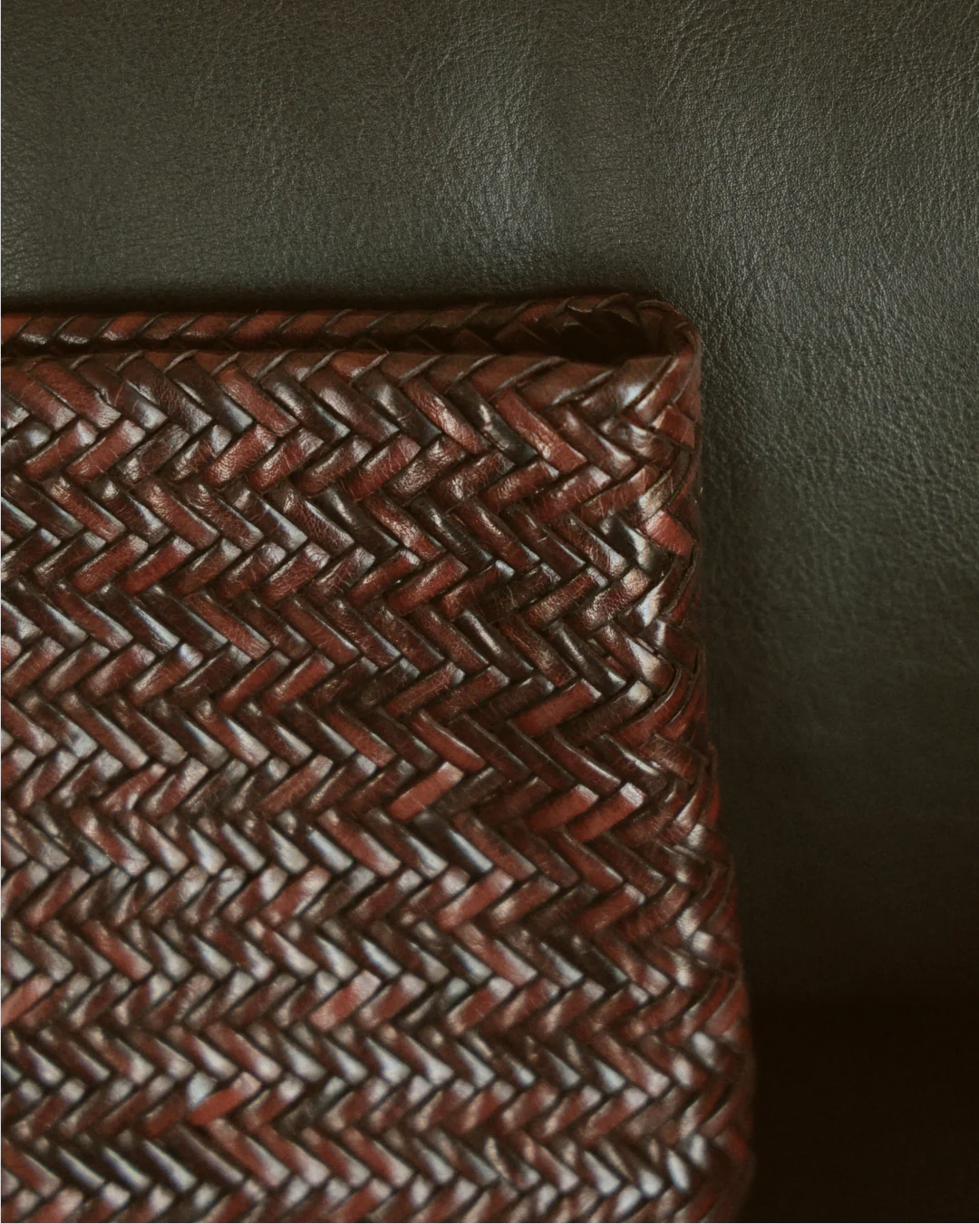 Leather Klein Pouch - L14HS - Alex Rivière Studio x Manebí Dark Brown - Image 3