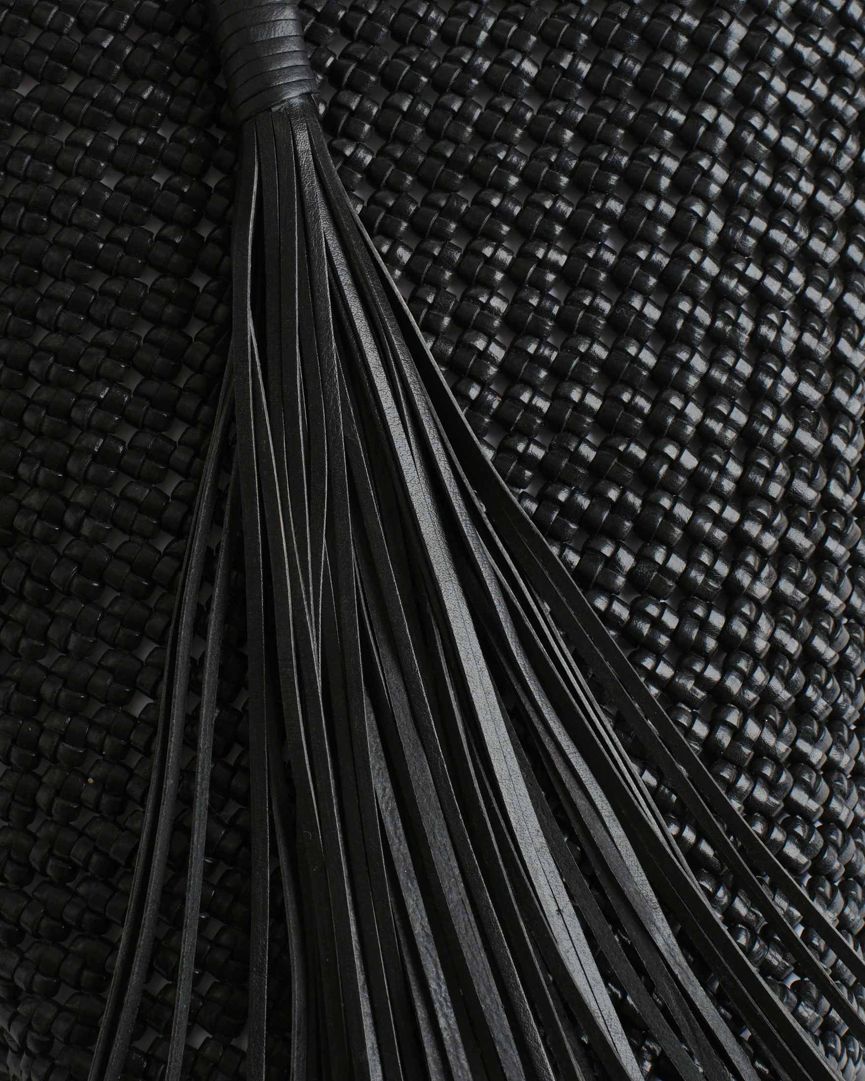 Leather Knot Bucket - L15NN -  Alex Rivière Studio x Manebí Black - Image 3