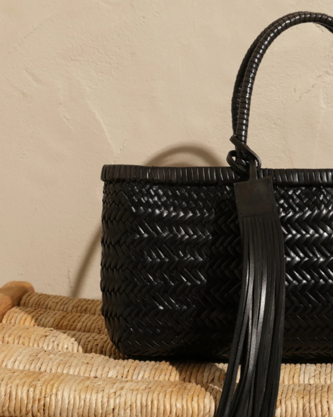 Leather Knot Tote - L15ND -  Alex Rivière Studio x Manebí Black - Image 3