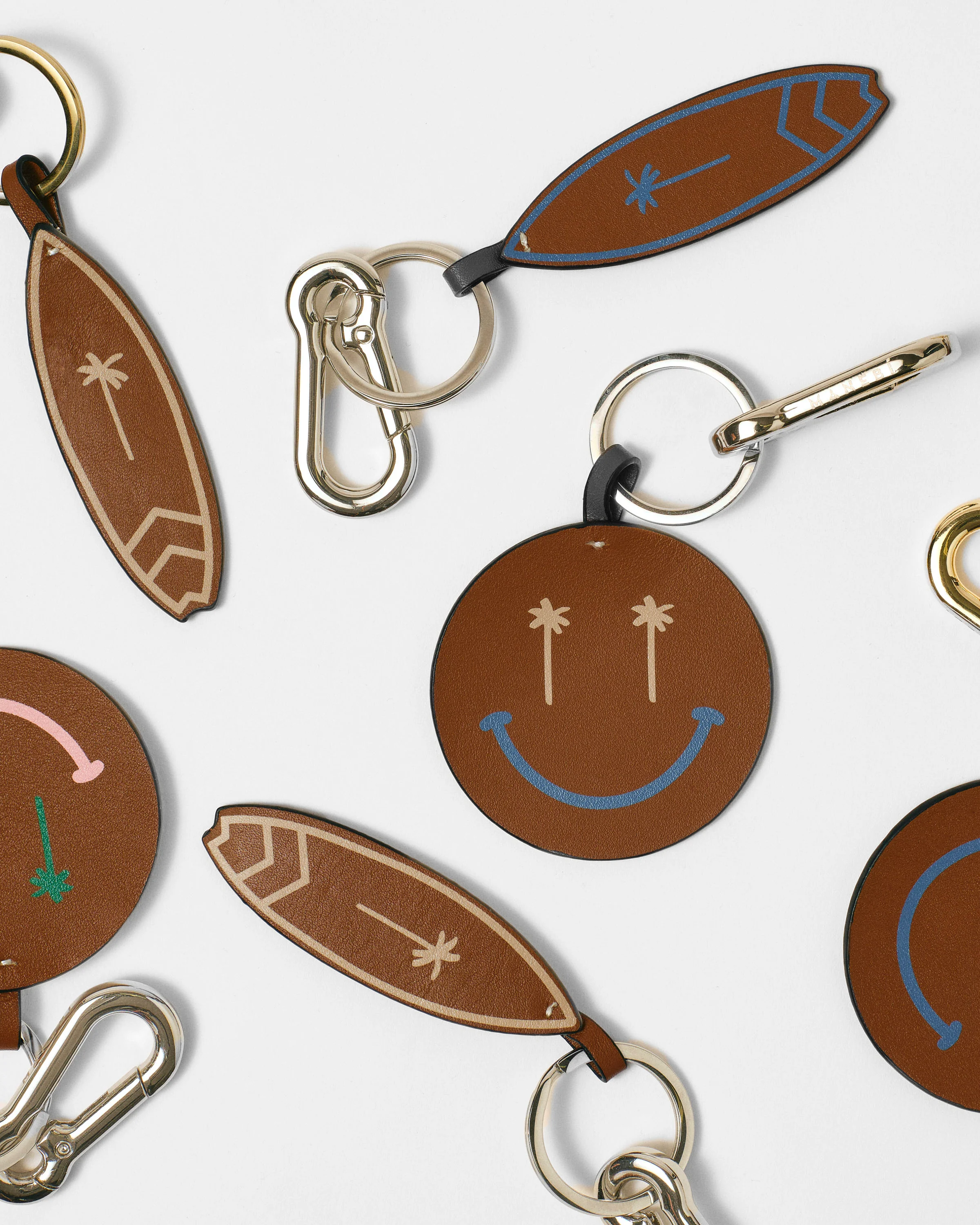Leather Smile Keyring - L25UU - Canyon Tan With Pink Smile and Light Gold Hardware - Image 4