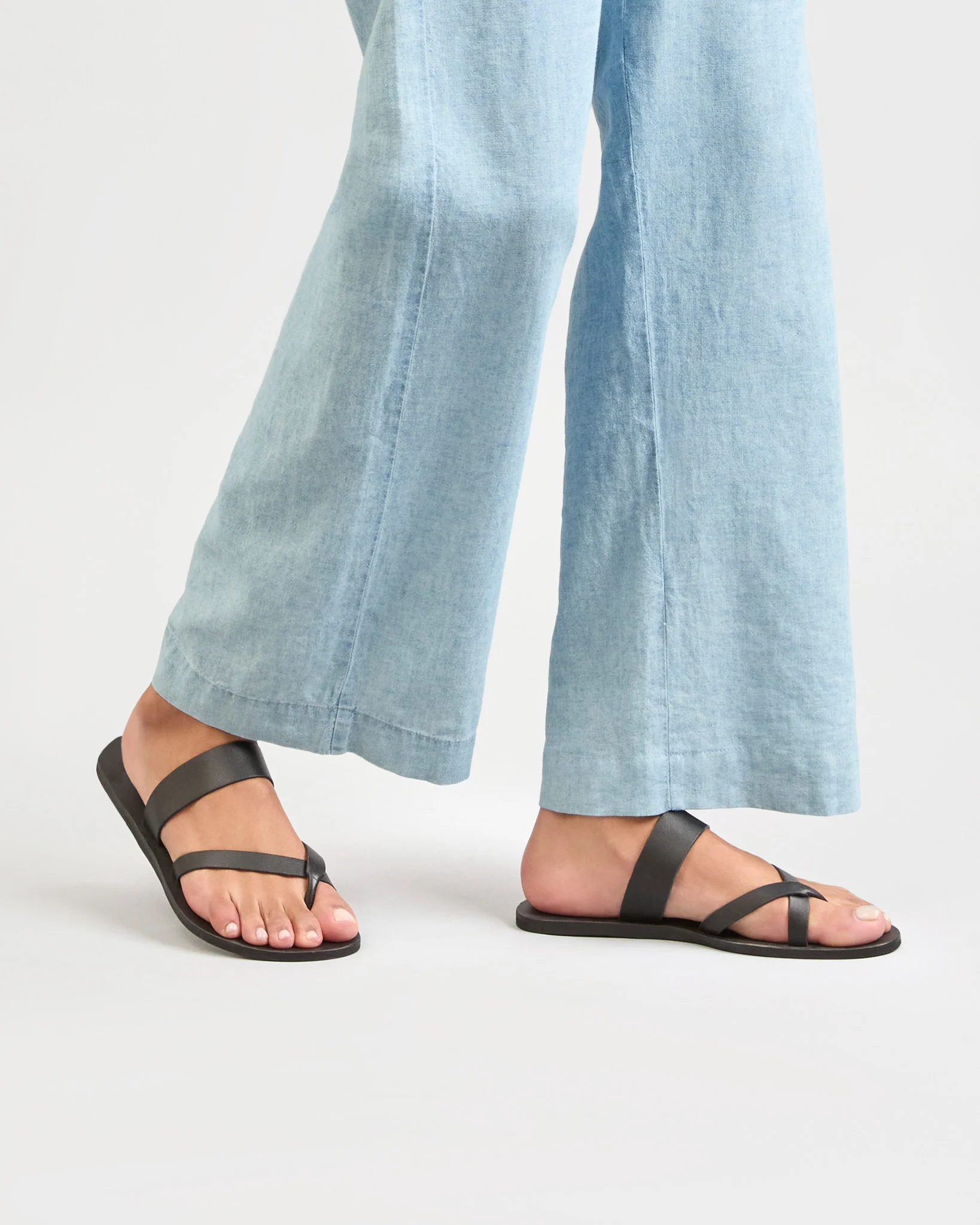 Mia Slide Leather Sandals - M91Y0 - Alex Rivière Studio X Manebí - Black - Image 2