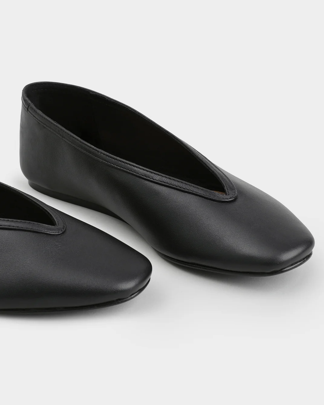Nappa Leather Ballet Flats - Q91GF - Canyon Black - Image 4