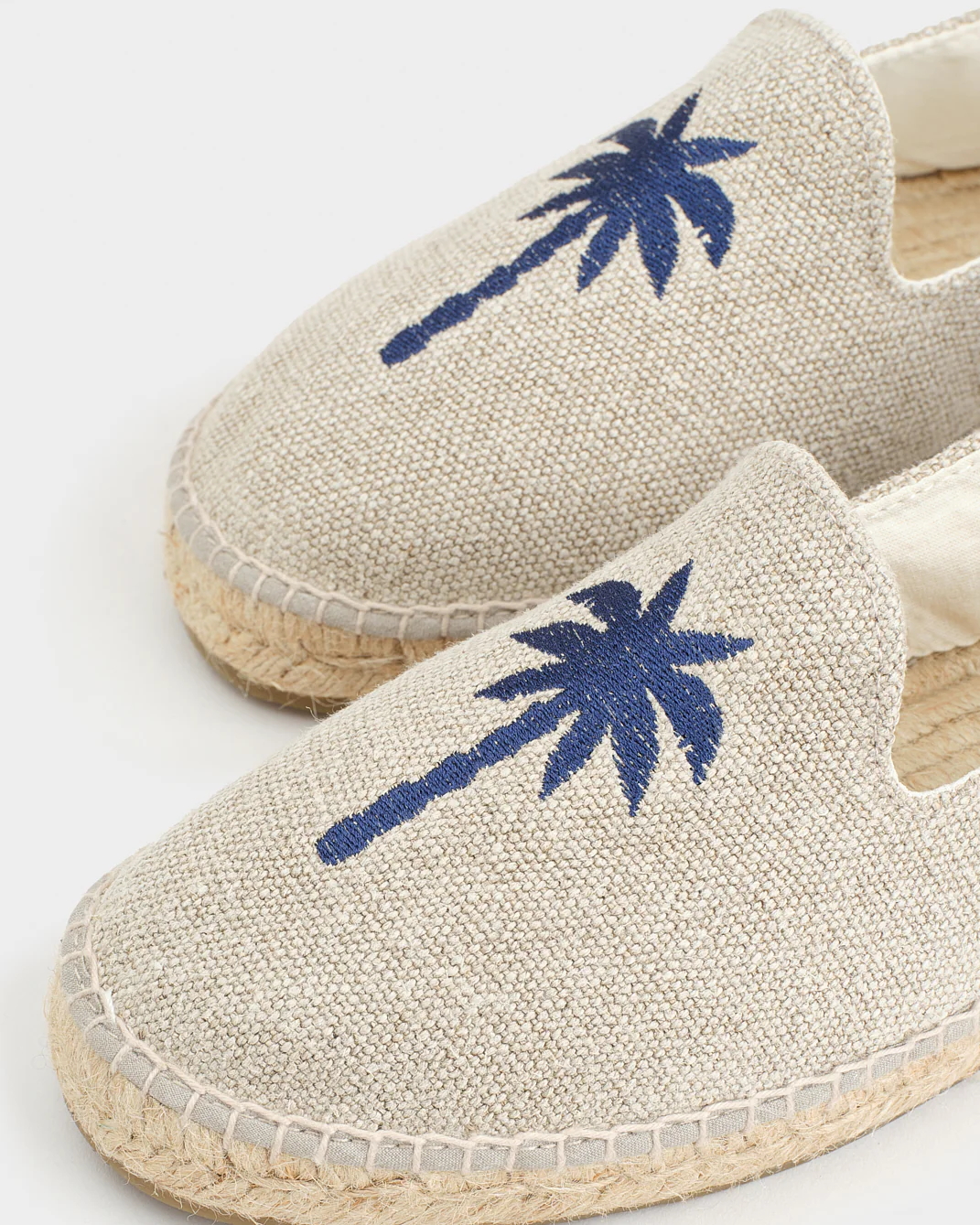 Organic Hemp Embroidered Espadrilles - Z45C0 - Palm Springs Natural and Navy Palm - Image 4