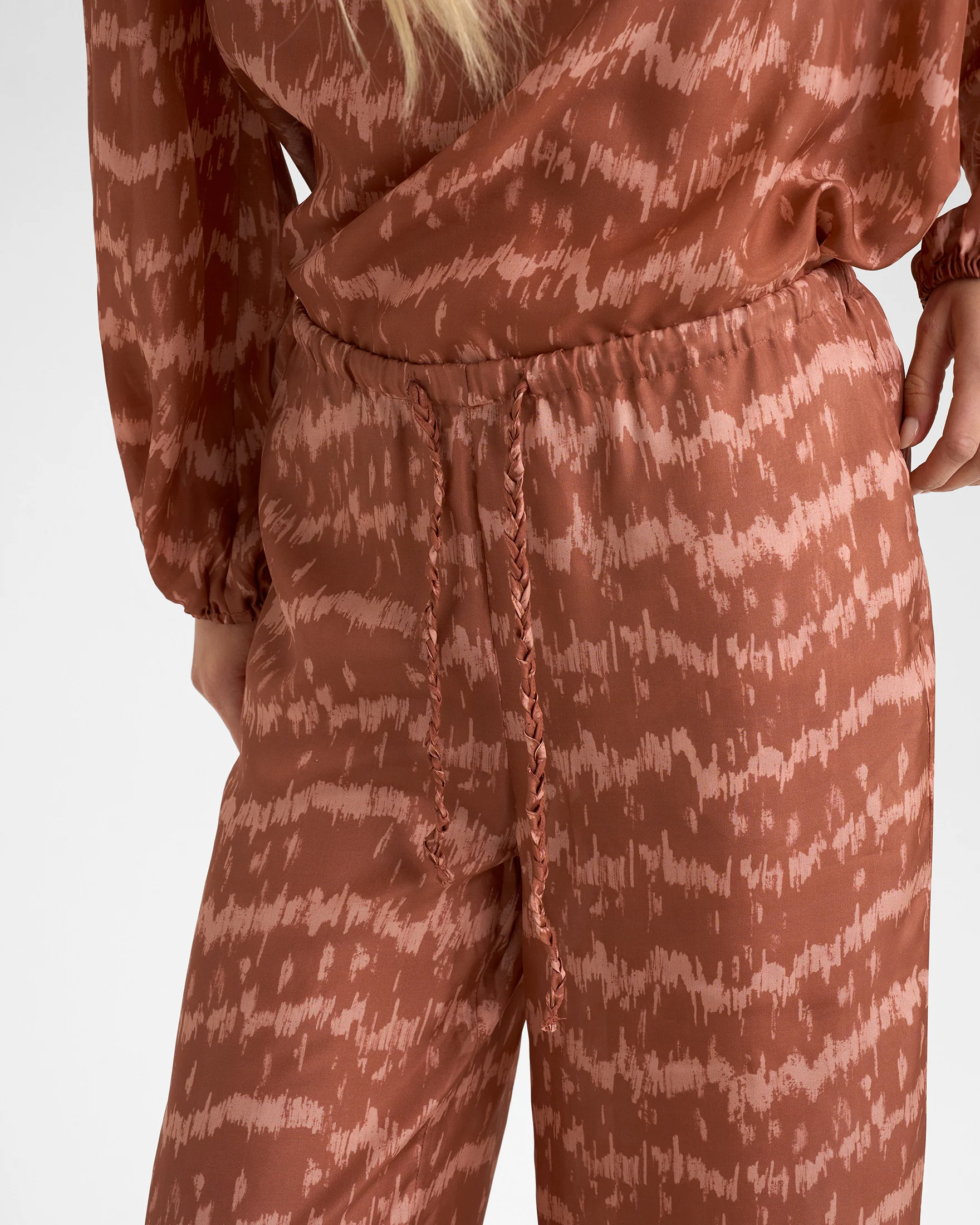 Printed Silk Marbella Trousers - S77FQ - Terracotta Tropical Waves - Image 3