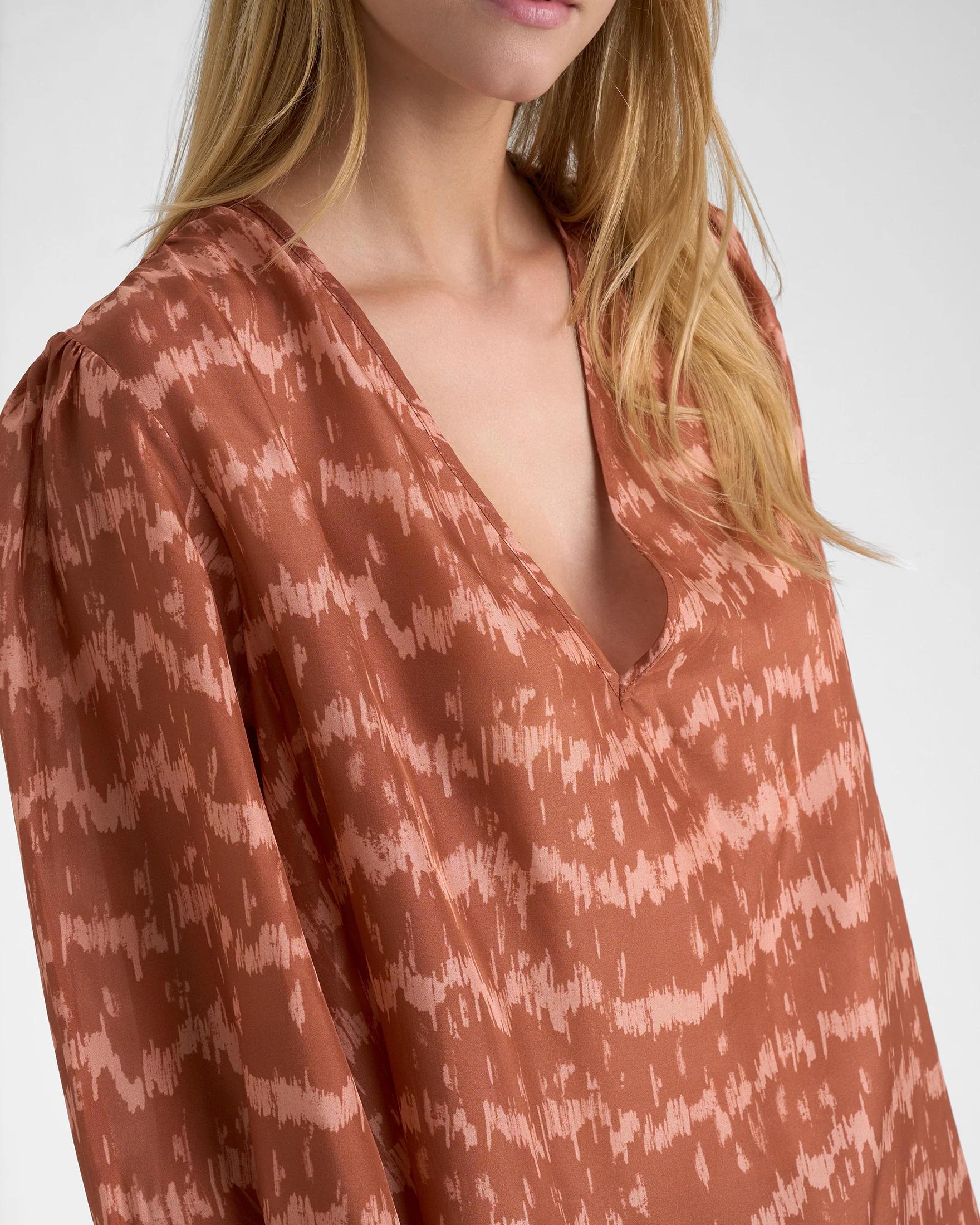 Printed Silk Paros Shirt - S77EN - Terracotta Tropical Waves - Image 3