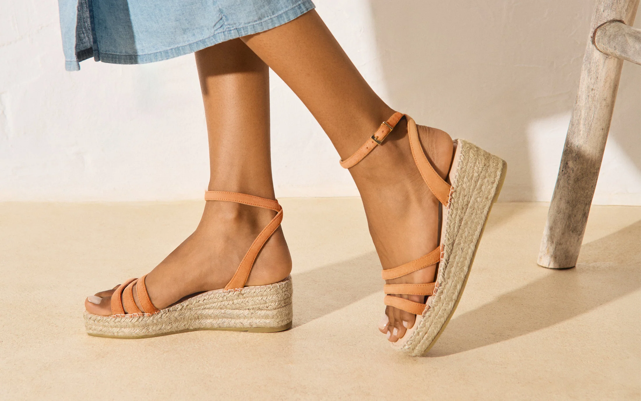 Suede Three Bands Platform - W26WU - Hamptons Island Peach - Image 4