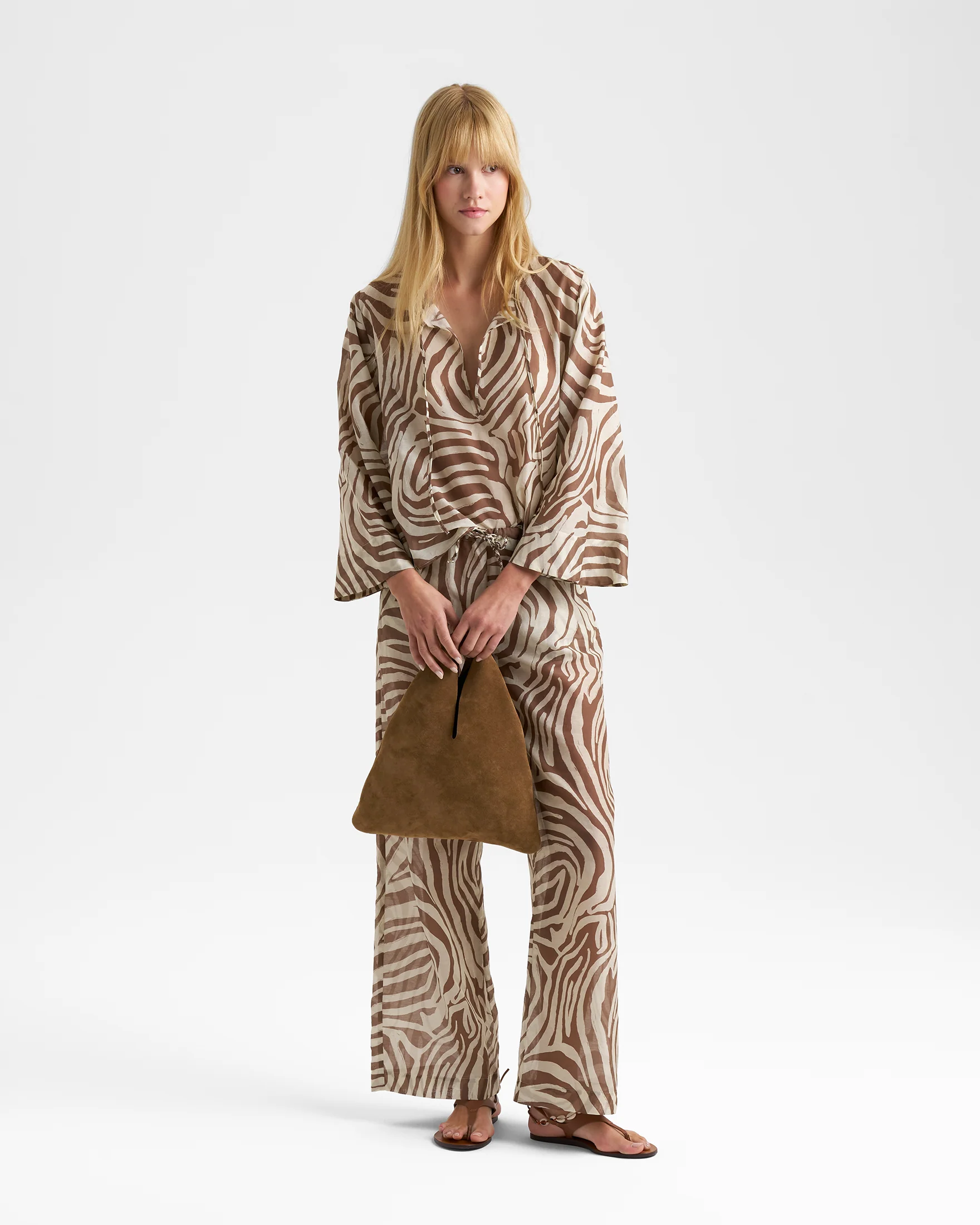 Suede Louis Bag - L16HQ - Alex Rivière Studio x Manebí Tan - Image 6