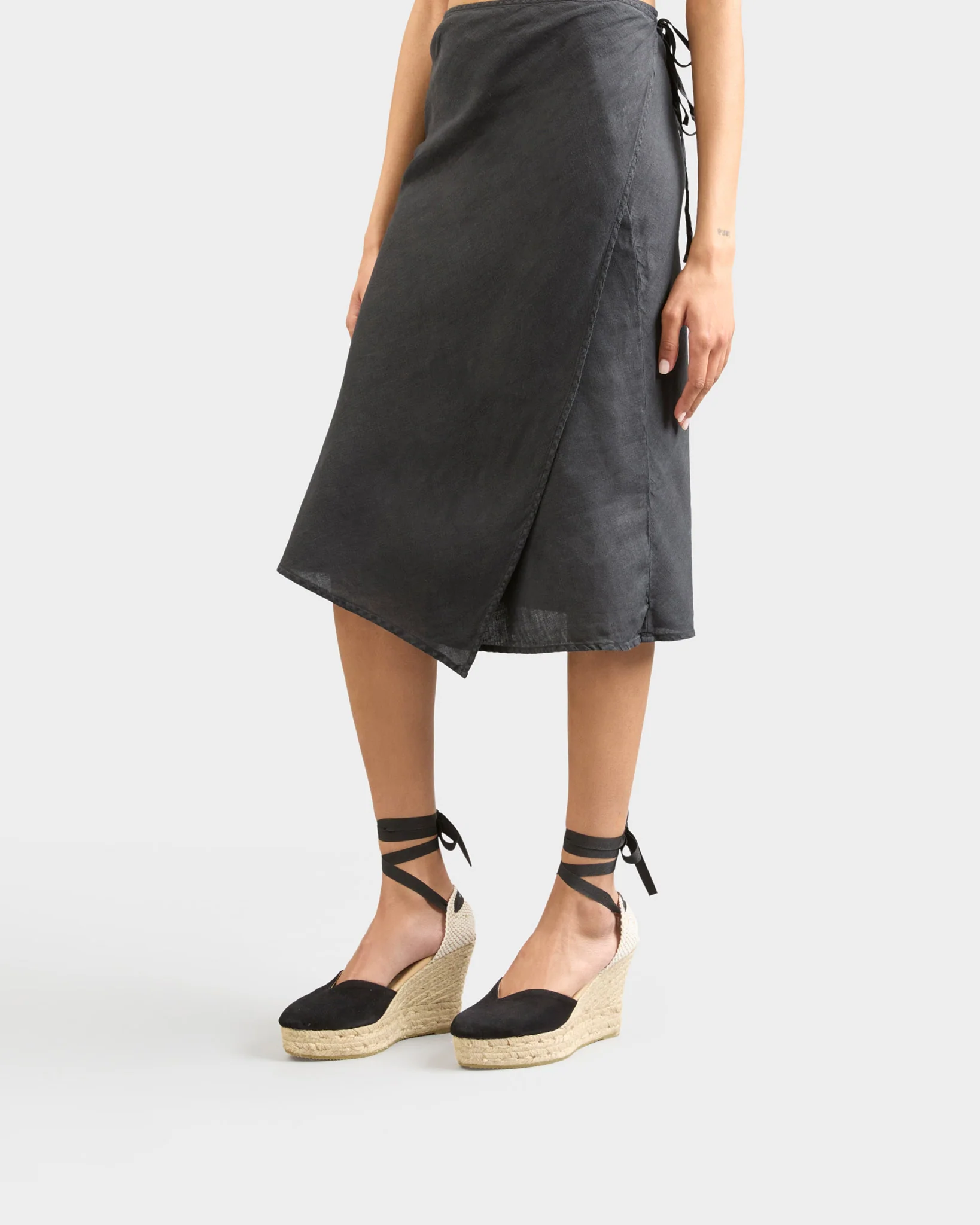 Suede Heart-Shaped Wedge Espadrilles - K10WH - Hamptons Black - Image 5